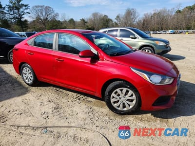 Czwarte zdjęcie samochodu z boku: 2018 HYUNDAI ACCENT SE VIN:3KPC24A34JE005671 - miniatura