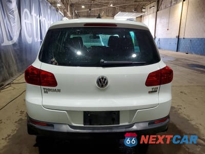 Zdjęcie 6 z 13 samochodu: 2016 VOLKSWAGEN TIGUAN S VIN:WVGBV7AX5GW576815 - miniatura
