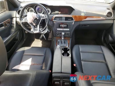 Zdjęcie 8 z 11 samochodu: 2013 MERCEDES-BENZ C 300 4MATIC VIN:WDDGF8AB1DR276349 - miniatura