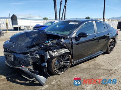 2025 TOYOTA CAMRY SE 4T1DAACK0SU159044 - główne zdjęcie licytacji z USA - miniatura