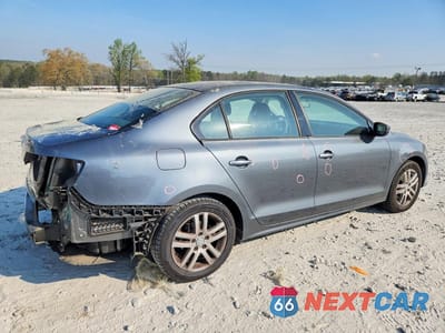 Trzecie zdjęcie samochodu z tyłu: 2018 VOLKSWAGEN JETTA S VIN:3VW2B7AJ1JM260387 - miniatura