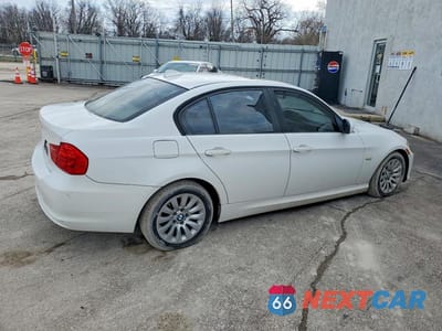 Trzecie zdjęcie samochodu z tyłu: 2009 BMW 328 XI VIN:WBAPK73589A452341 - miniatura