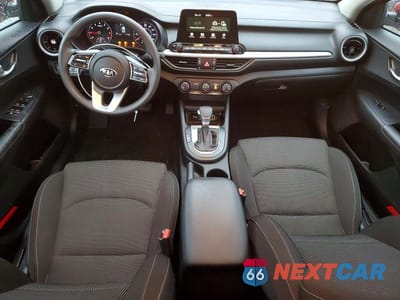 Zdjęcie 8 z 11 samochodu: 2021 KIA FORTE LXS VIN:3KPF24AD7ME303058 - miniatura