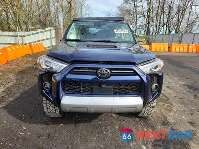 Piąte zdjęcie samochodu w środku: 2024 TOYOTA 4RUNNER TRD OFF-ROAD PREMIUM VIN:JTERU5JR5R6235781 - miniatura