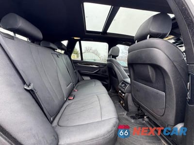 Zdjęcie 6 z 10 samochodu: 2018 BMW X5 XDRIVE35I VIN:5UXKR0C59J0X87536 - miniatura