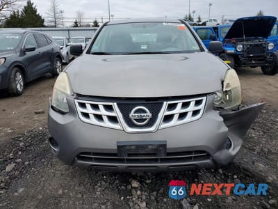 Piąte zdjęcie samochodu w środku: 2011 NISSAN ROGUE S VIN:JN8AS5MV8BW676718 - miniatura