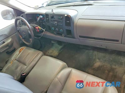 Zdjęcie 8 z 11 samochodu: 2009 GMC SIERRA C1500 VIN:1GTEC14X79Z103516 - miniatura