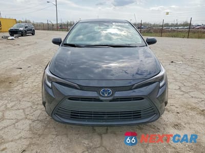 Piąte zdjęcie samochodu w środku: 2025 TOYOTA COROLLA HYBRID LE VIN:JTDBCMFE5S3102907 - miniatura