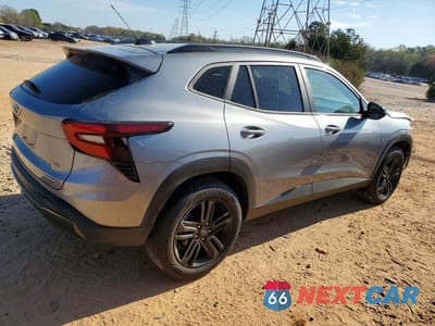 Trzecie zdjęcie samochodu z tyłu: 2025 CHEVROLET TRAX ACTIV VIN:KL77LKEP1SC044854 - miniatura