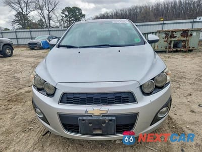 Piąte zdjęcie samochodu w środku: 2015 CHEVROLET SONIC LTZ VIN:1G1JE6SB6F4106518 - miniatura