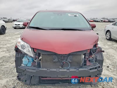 Piąte zdjęcie samochodu w środku: 2020 TOYOTA SIENNA XLE 8-PASSENGER VIN:5TDYZ3DC2LS047224 - miniatura