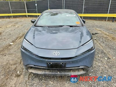 Piąte zdjęcie samochodu w środku: 2025 TOYOTA PRIUS LE VIN:JTDACAAU3S3063856 - miniatura