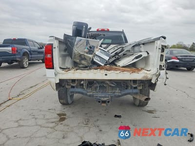 Zdjęcie 6 z 12 samochodu: 2017 CHEVROLET SILVERADO C2500 HEAVY DUTY VIN:1GC1CUEG3HF163159 - miniatura