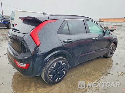 Trzecie zdjęcie samochodu z tyłu: 2024 KIA NIRO EV WAVE VIN:KNDCT3L12R5082520 - miniatura