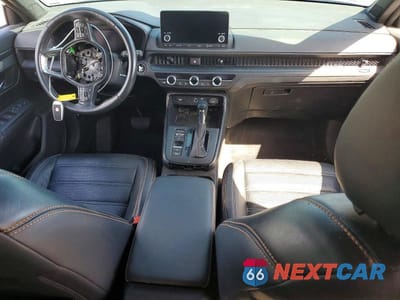 Zdjęcie 8 z 12 samochodu: 2023 HONDA CR-V SPORT VIN:7FARS5H53PE006308 - miniatura