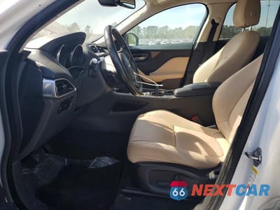 Zdjęcie 7 z 12 samochodu: 2017 JAGUAR F-PACE PREMIUM VIN:SADCJ2BN7HA085394 - miniatura