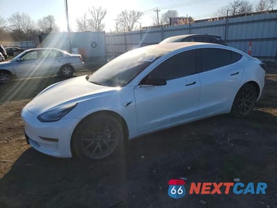2018 TESLA MODEL 3 5YJ3E1EB4JF100247 - główne zdjęcie licytacji z USA - miniatura