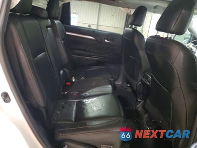 Zdjęcie 11 z 12 samochodu: 2019 TOYOTA HIGHLANDER XLE VIN:5TDJZRFH5KS617454 - miniatura