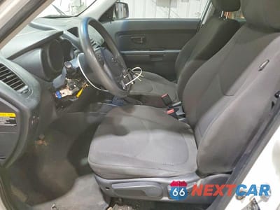 Zdjęcie 7 z 12 samochodu: 2012 KIA SOUL BASE VIN:KNDJT2A54C7477186 - miniatura