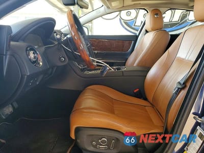 Zdjęcie 7 z 12 samochodu: 2018 JAGUAR XJ R - SPORT VIN:SAJWA1C72J8W17409 - miniatura