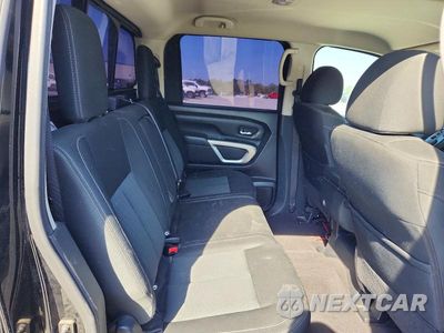 Zdjęcie 10 z 11 samochodu: 2017 NISSAN TITAN SV VIN:1N6AA1EK7HN537879 - miniatura