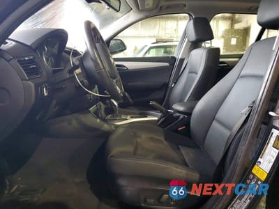 Zdjęcie 7 z 12 samochodu: 2015 BMW X1 XDRIVE28I VIN:WBAVL1C58FVY36058 - miniatura