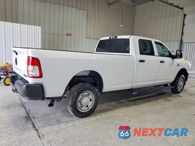 Trzecie zdjęcie samochodu z tyłu: 2024 RAM 2500 TRADESMAN VIN:3C6UR5HL5RG114093 - miniatura