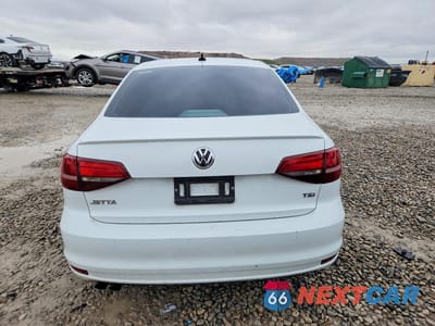 Zdjęcie 6 z 12 samochodu: 2016 VOLKSWAGEN JETTA SPORT VIN:3VWD17AJ0GM408940 - miniatura