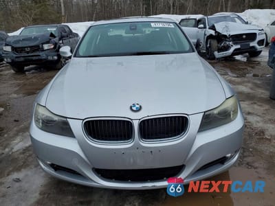 Piąte zdjęcie samochodu w środku: 2011 BMW 328 XI VIN:WBAPK7C55BF082636 - miniatura