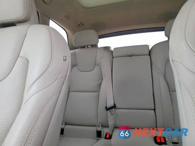 Zdjęcie 10 z 12 samochodu: 2025 VOLVO XC60 ULTRA VIN:YV4H60RM7S1164928 - miniatura