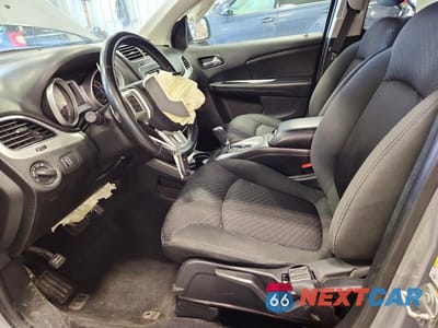 Zdjęcie 7 z 13 samochodu: 2018 DODGE JOURNEY SE VIN:3C4PDCAB9JT506922 - miniatura