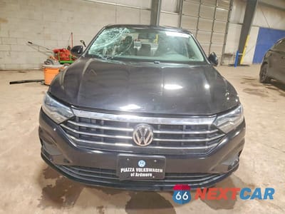 Piąte zdjęcie samochodu w środku: 2019 VOLKSWAGEN JETTA S VIN:3VWC57BU1KM045808 - miniatura