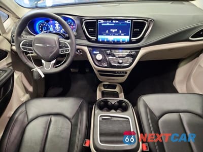 Zdjęcie 8 z 12 samochodu: 2024 CHRYSLER PACIFICA TOURING L VIN:2C4RC3BG2RR181700 - miniatura