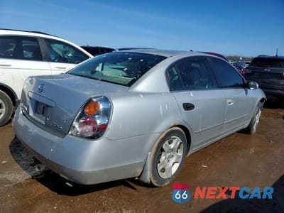 Trzecie zdjęcie samochodu z tyłu: 2004 NISSAN ALTIMA 2.5 VIN:1N4AL11DX4C119283 - miniatura