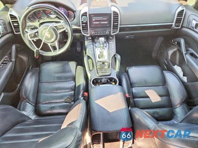 Zdjęcie 8 z 11 samochodu: 2017 PORSCHE CAYENNE VIN:WP1AA2A22HKA85807 - miniatura