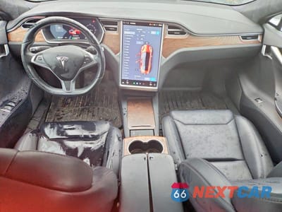 Zdjęcie 8 z 13 samochodu: 2018 TESLA MODEL S VIN:5YJSA1E23JF245822 - miniatura