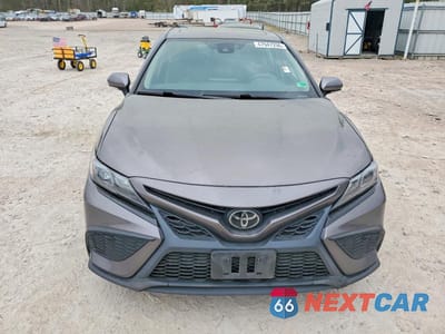 Piąte zdjęcie samochodu w środku: 2022 TOYOTA CAMRY SE VIN:4T1S11AK0NU046063 - miniatura