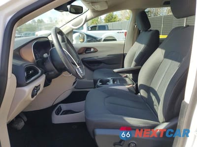 Zdjęcie 7 z 13 samochodu: 2019 CHRYSLER PACIFICA TOURING PLUS VIN:2C4RC1FG1KR588900 - miniatura
