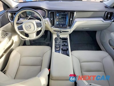 Zdjęcie 8 z 12 samochodu: 2020 VOLVO S60 T6 MOMENTUM VIN:7JRA22TK4LG032017 - miniatura