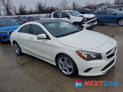 Czwarte zdjęcie samochodu z boku: 2018 MERCEDES-BENZ CLA 250 4MATIC VIN:WDDSJ4GB9JN542907 - miniatura