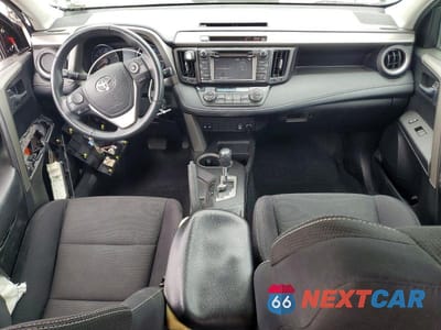 Zdjęcie 8 z 13 samochodu: 2017 TOYOTA RAV4 XLE VIN:2T3RFREV7HW605610 - miniatura