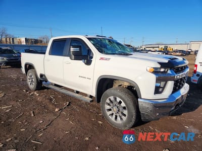 Czwarte zdjęcie samochodu z boku: 2021 CHEVROLET SILVERADO K2500 HEAVY DUTY LT VIN:1GC1YNEY7MF304986 - miniatura