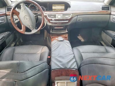 Zdjęcie 8 z 12 samochodu: 2013 MERCEDES-BENZ S 550 4MATIC VIN:WDDNG9EB6DA535436 - miniatura