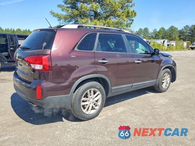 Trzecie zdjęcie samochodu z tyłu: 2015 KIA SORENTO LX VIN:5XYKT3A61FG641424 - miniatura