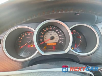 Zdjęcie 9 z 13 samochodu: 2006 TOYOTA TACOMA PRERUNNER V6 VIN:3TMKU72NX6M009812 - miniatura