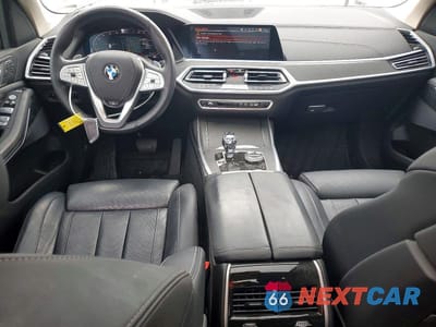 Zdjęcie 8 z 12 samochodu: 2021 BMW X7 XDRIVE40I VIN:5UXCW2C05M9H67218 - miniatura