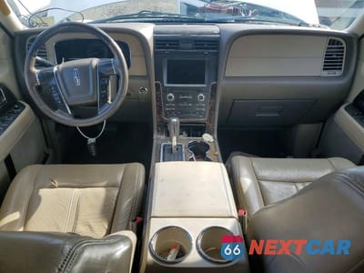 Zdjęcie 8 z 13 samochodu: 2015 LINCOLN NAVIGATOR VIN:5LMJJ2HT2FEJ02416 - miniatura