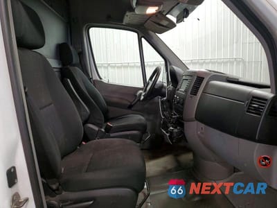 Zdjęcie 11 z 12 samochodu: 2017 MERCEDES BENZ SPRINTER 2500 DELIVERY VAN VIN:WD3PE7CD2HP575222 - miniatura