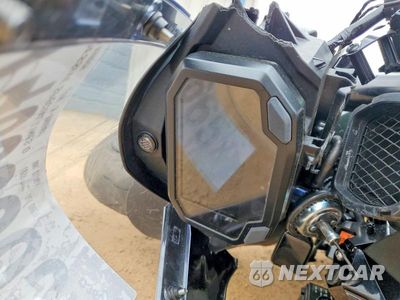 Zdjęcie 7 z 9 samochodu: 2025 KAWASAKI ZX1002 L VIN:JKBZXVL17SA017403 - miniatura
