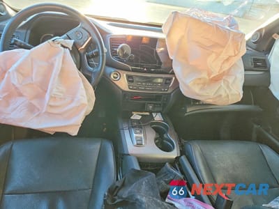 Zdjęcie 8 z 14 samochodu: 2022 HONDA PASSPORT EXL VIN:5FNYF7H50NB005542 - miniatura